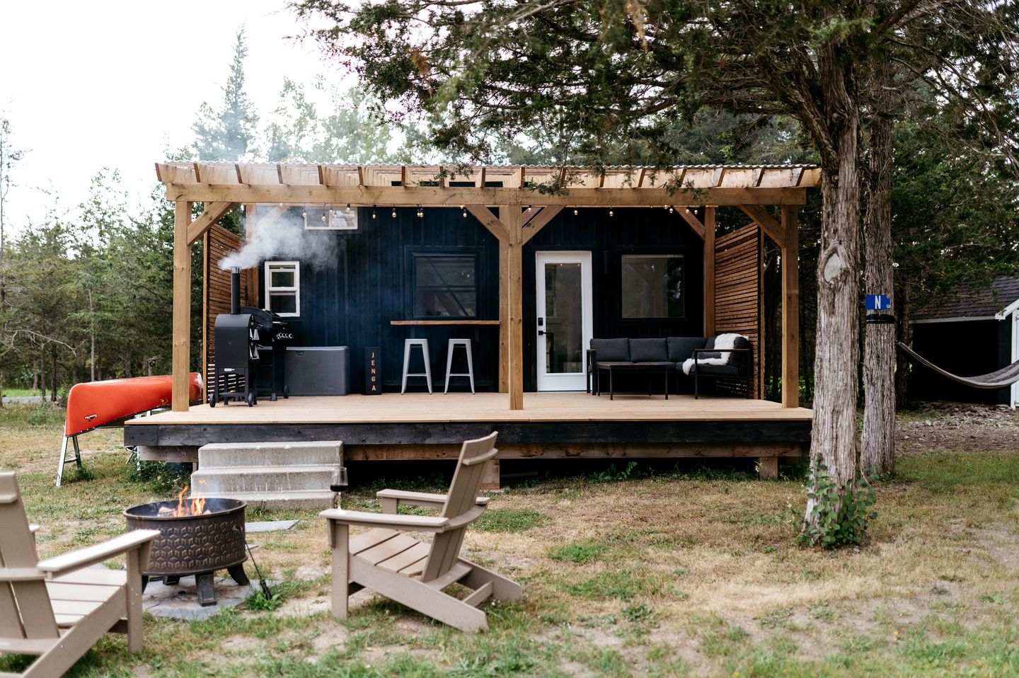 Tiny Houses (Canada, Deseronto, Ontario)