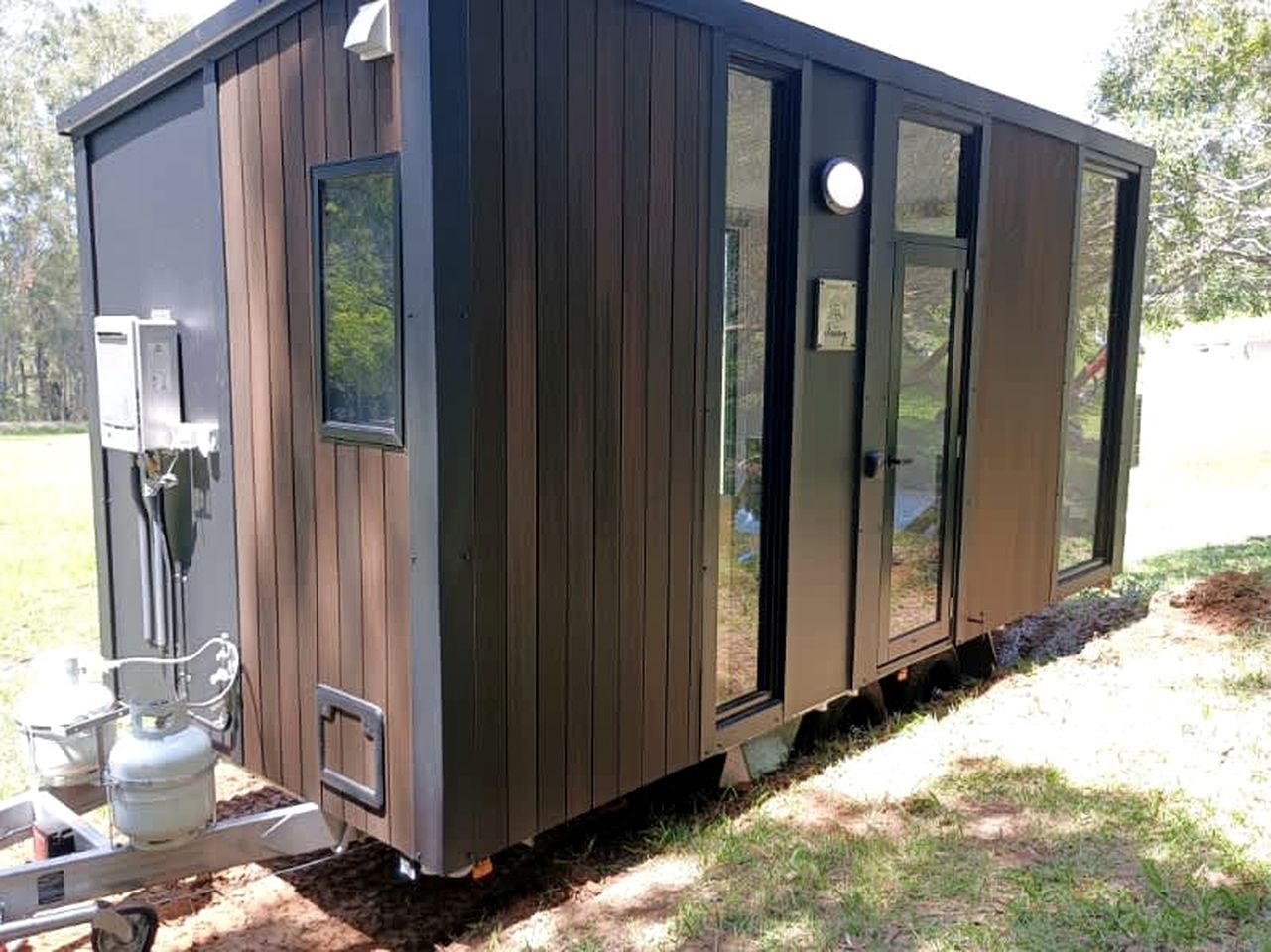 Cozy Tiny House Surrounded by Trees in Coffs Harbour, New South Wales
