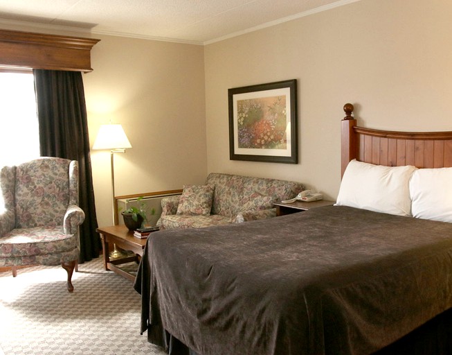 Nature Lodges (Orillia, Ontario, Canada)
