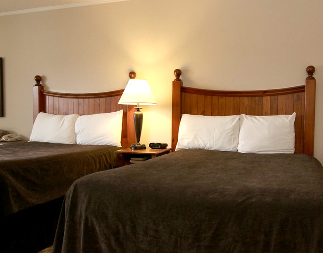 Nature Lodges (Orillia, Ontario, Canada)