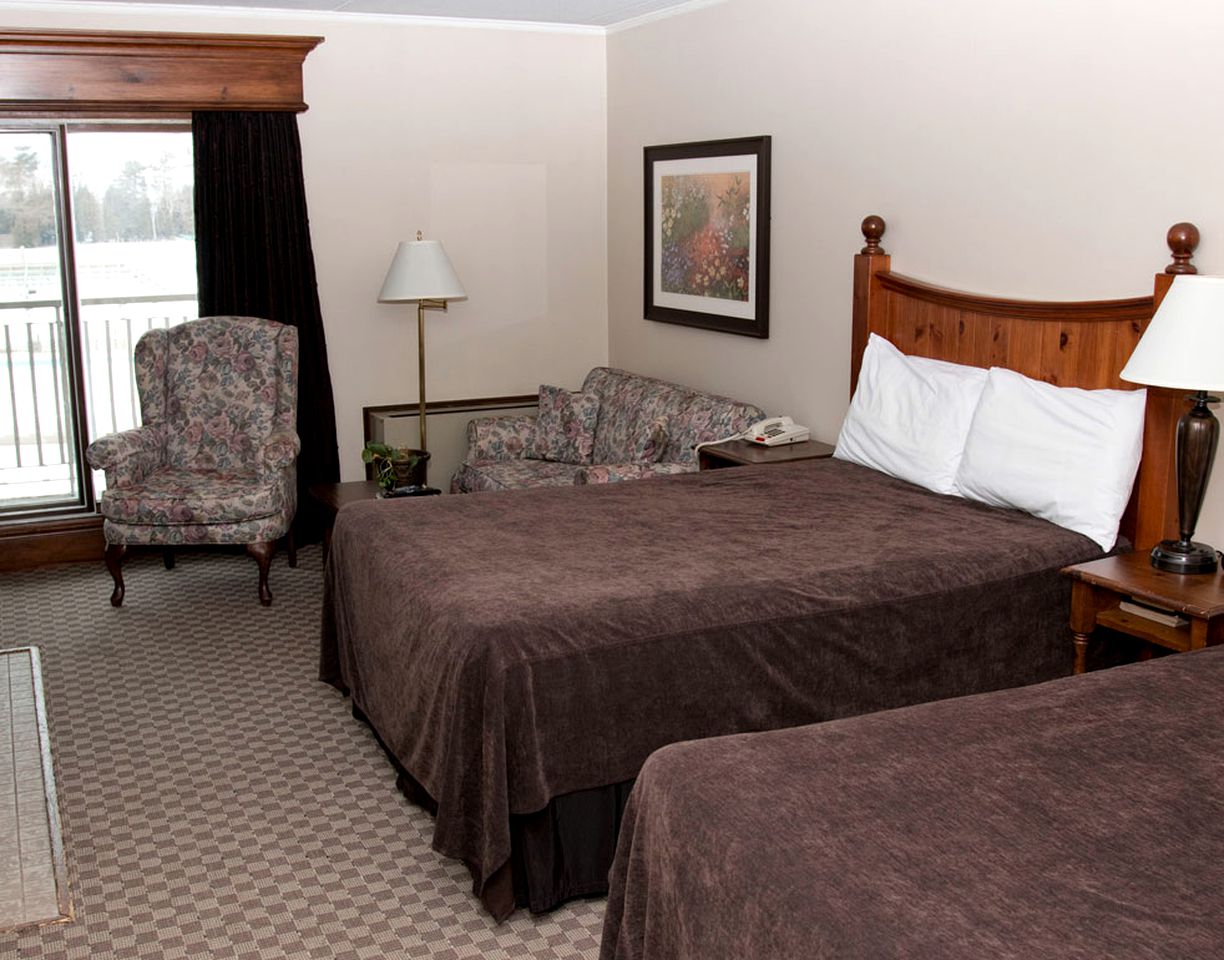 Nature Lodges (Orillia, Ontario, Canada)