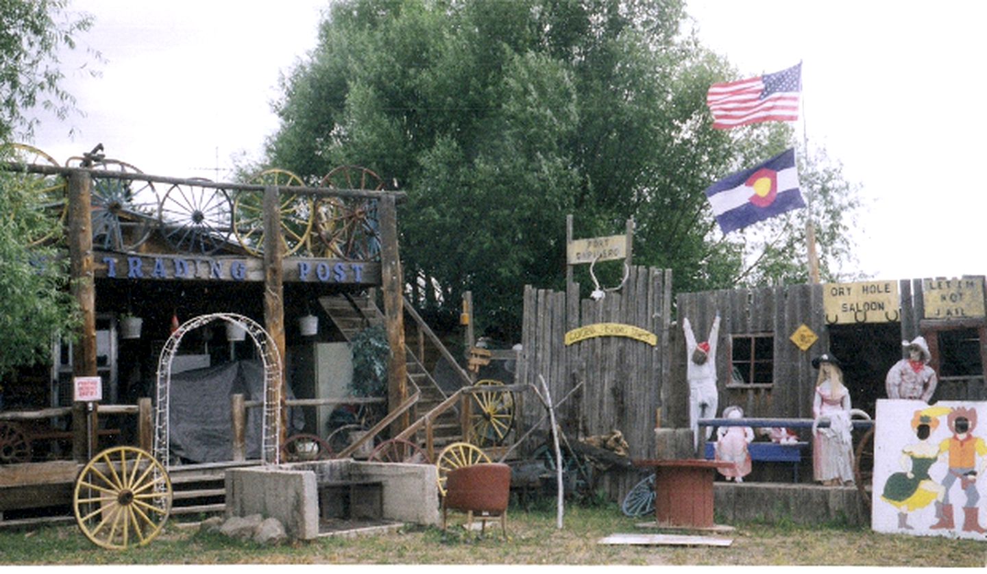 Cabins (Gunnison, Colorado, United States)