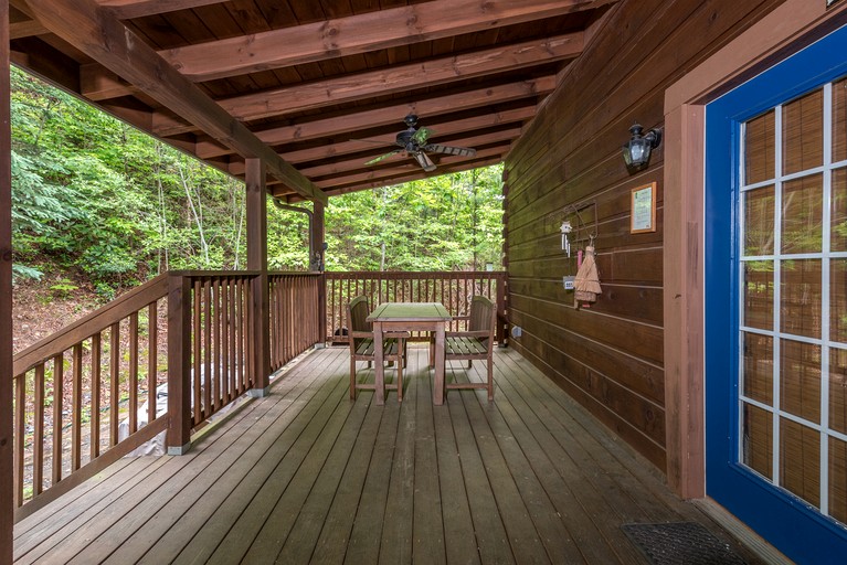 Cabins (United States of America, Black Mountain, North Carolina)