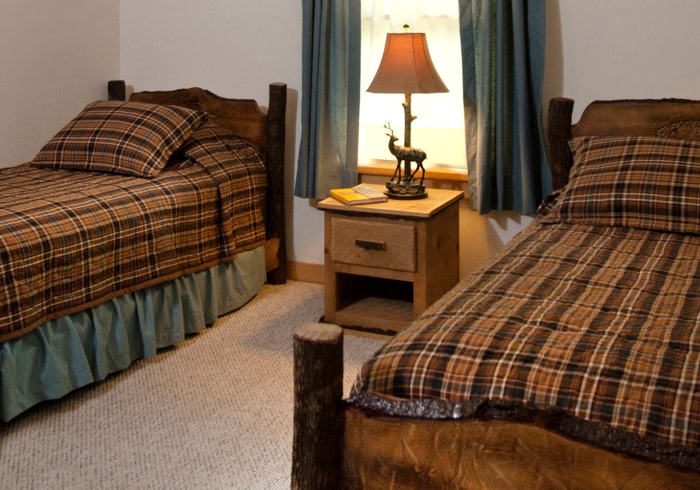 Rustic Yet Modern Fishing and White Water Rafting Cabin in Scenic Nantahala Mountains of North Carolina