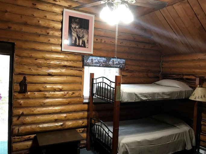 Log Cabins (Soldotna, Alaska, United States)