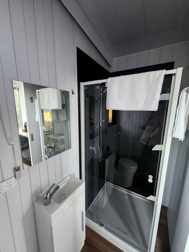 Vacation Rentals (Australia, --, --)
