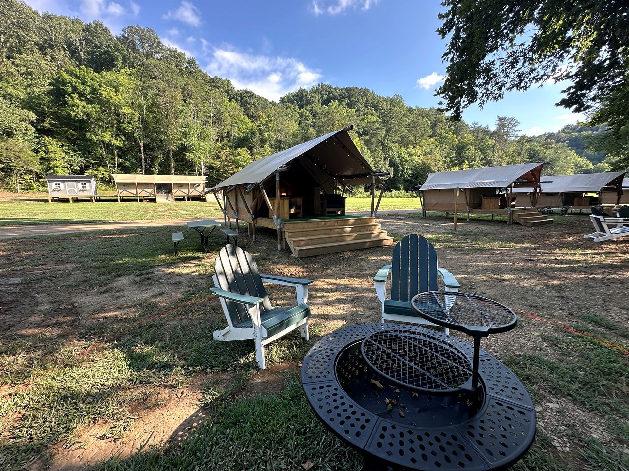 Exquisite Safari Tent Haven near Smoky Mountains in Tennessee
