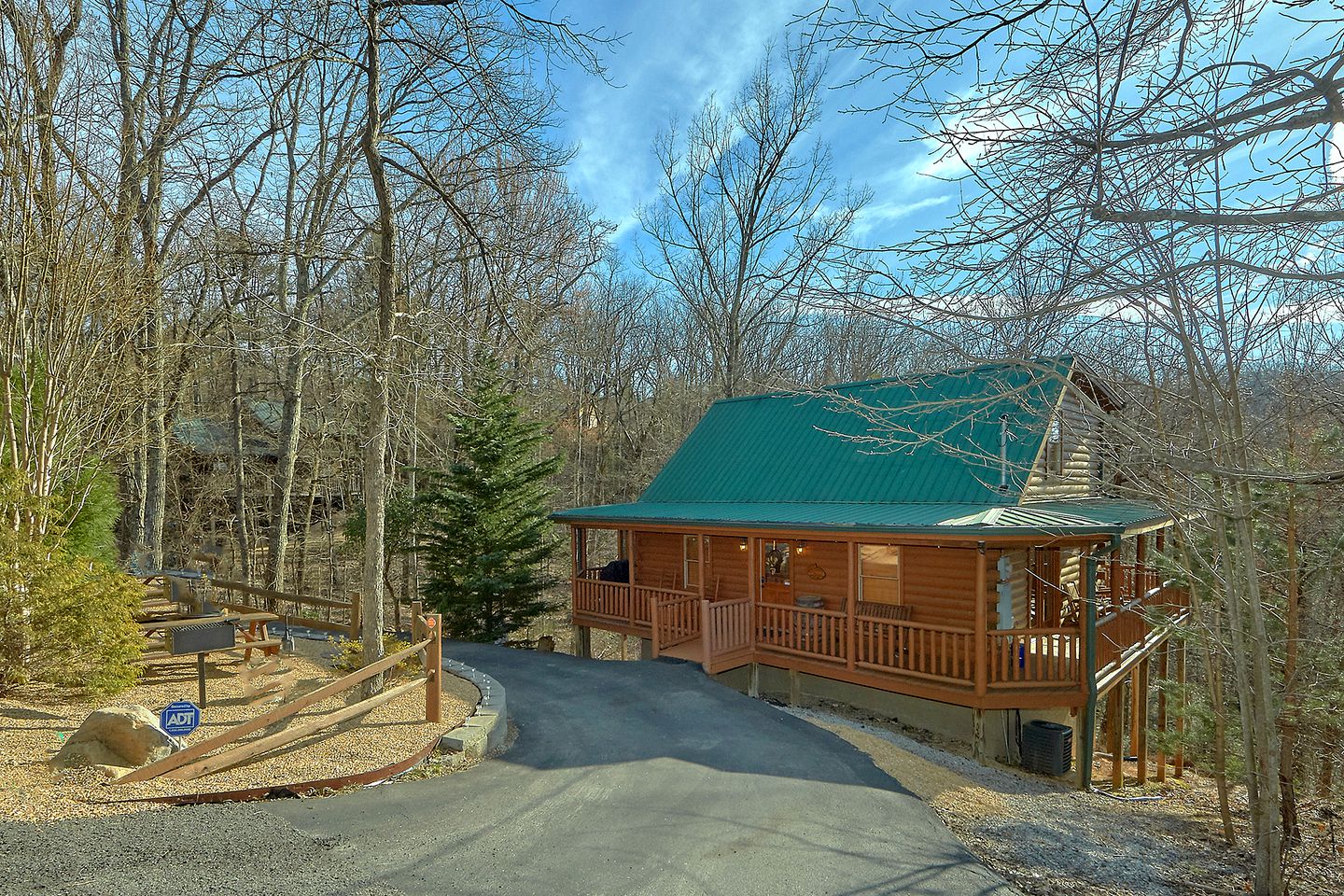 Family Glamping Vacations at this Fully-Equipped Vacation Rental in Sevierville, Tennessee