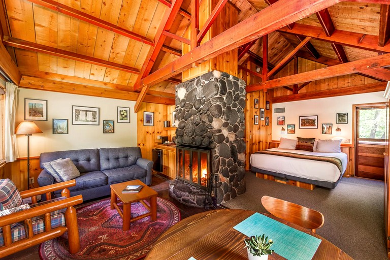 Charming Family-Friendly and Wheelchair Accessible Cabin Rental in Sedona | Cabins (Sedona, Arizona, United States of America)
