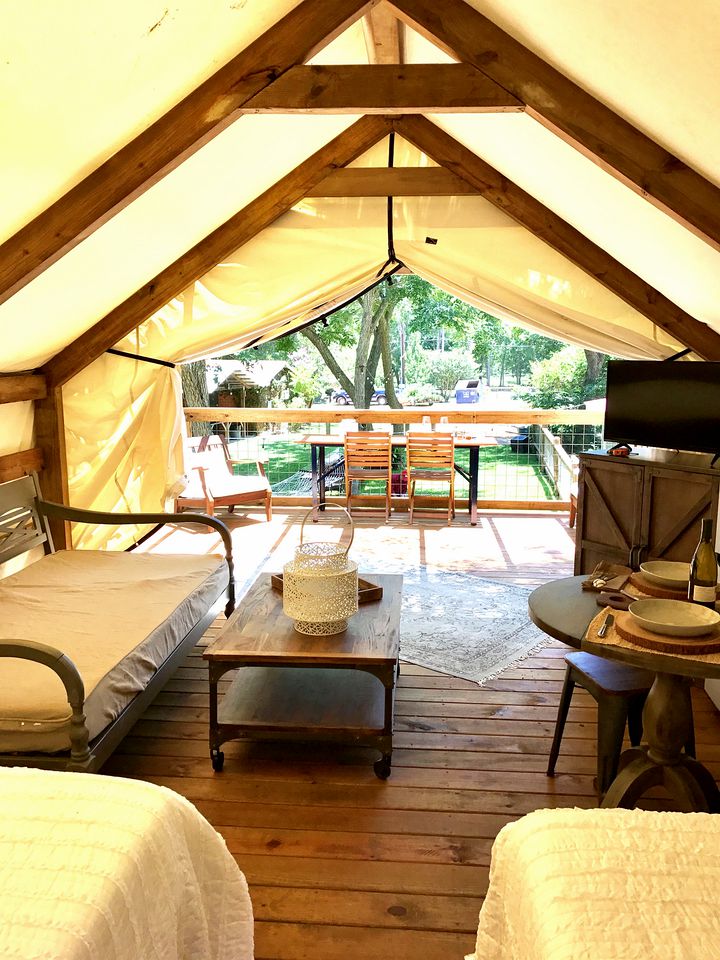 Tented Cabins (Seguin, Texas, United States)