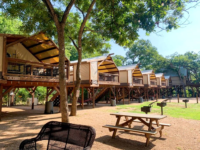Cabins (United States of America, Seguin, Texas)