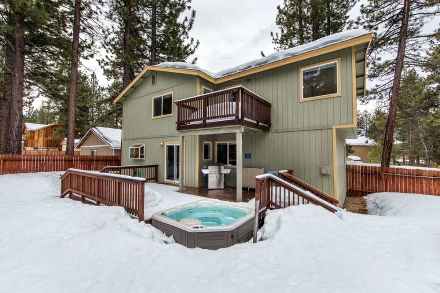 Cabins (South Lake Tahoe, California, United States)