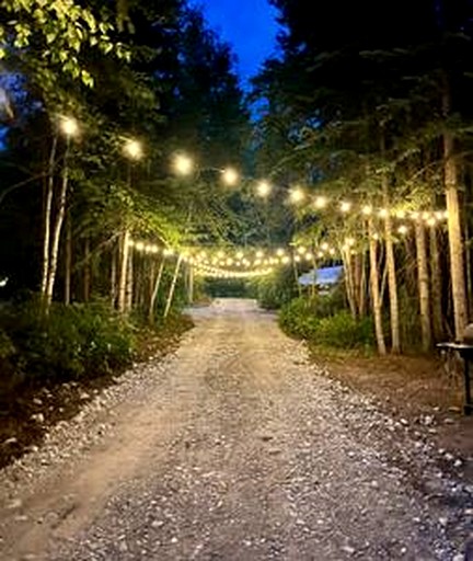 Safari Tents (Canada, Columbia-Shuswap, British Columbia)