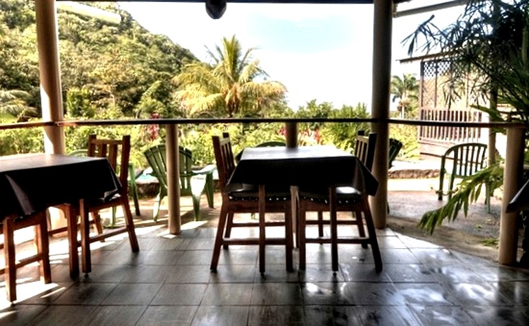 Cabins (Roseau, Saint George, Dominica)
