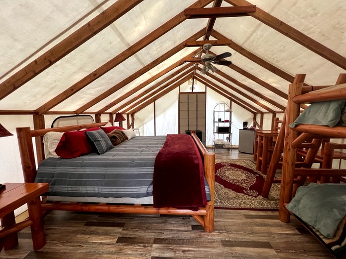 Safari Tents (United States of America, Belfair, Washington)