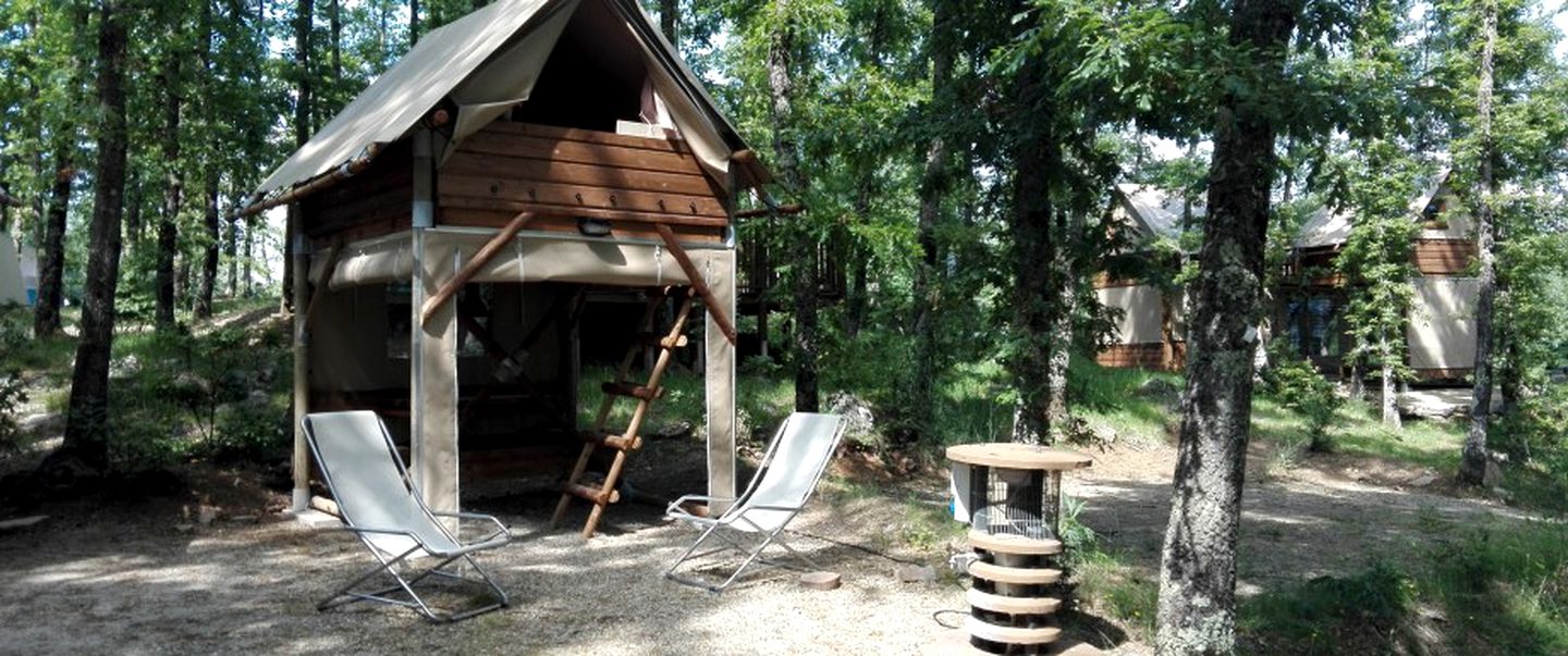 Cabins (Cavriglia, Tuscany, Italy)