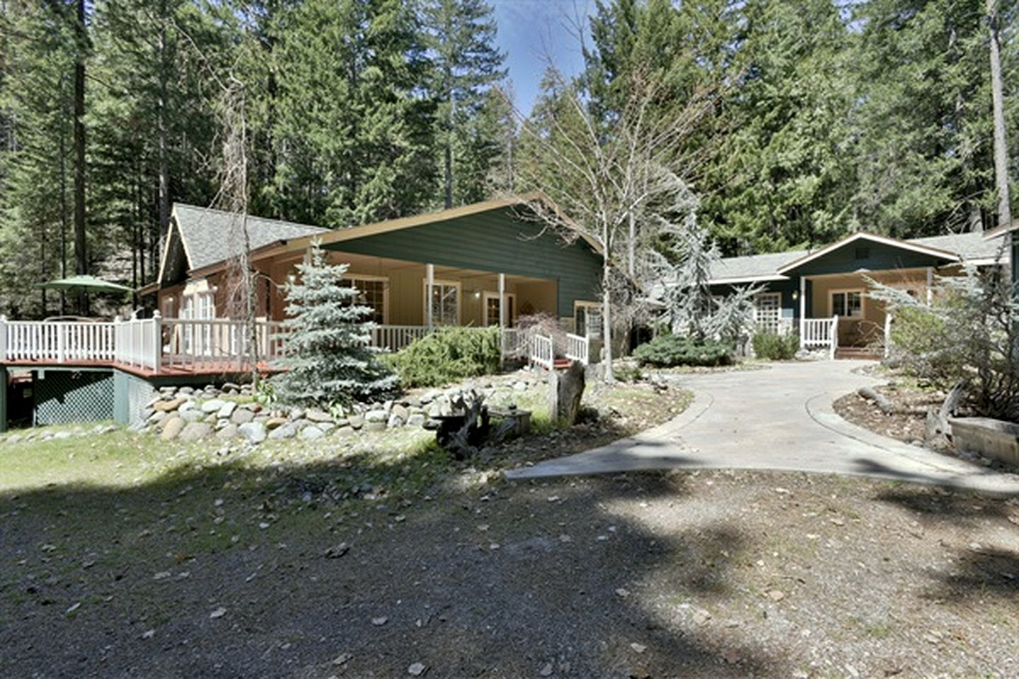 Cabins (United States of America, Black Butte Ranch, California)