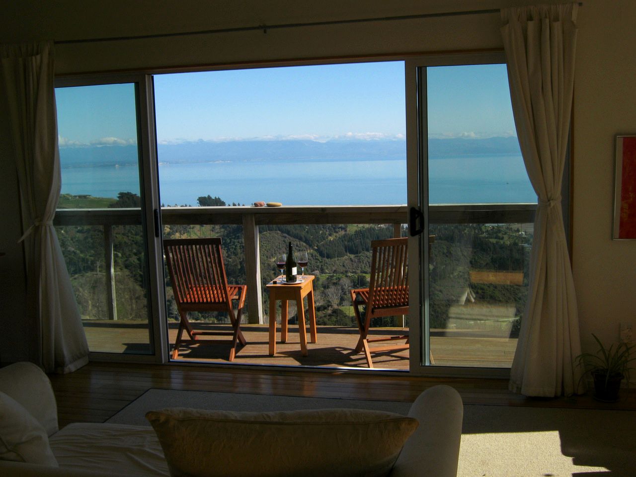 Cottages (Nelson, South Island, New Zealand)