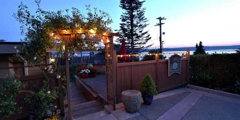 Nature Lodges (Burien, Washington, United States)