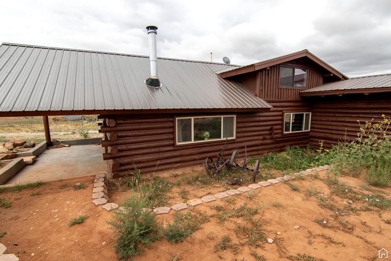 Cabins (United States of America, Blanding, Utah)
