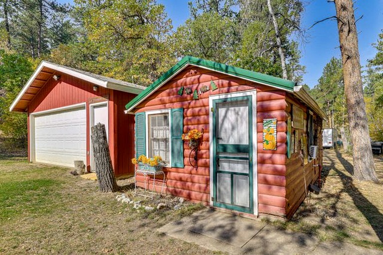 Cabins (United States of America, Keystone, South Dakota)