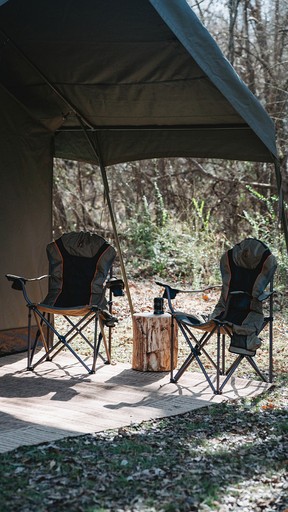 Tents (United States of America, Paris, Texas)