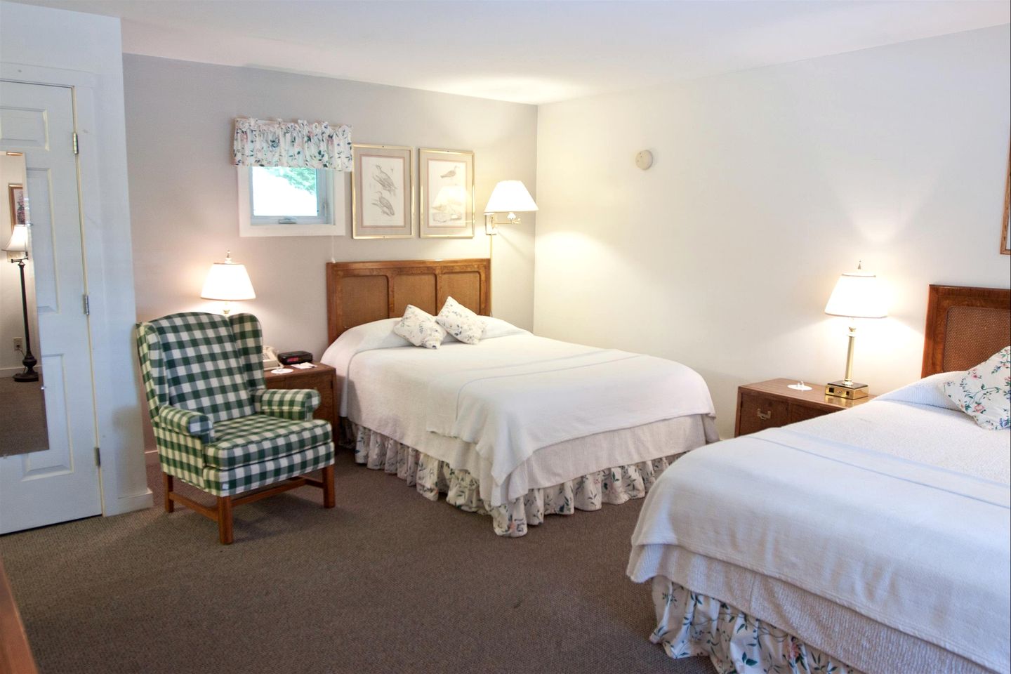 Bright Four-Person Room in a Bed and Breakfast near Penobscot Bay, Maine