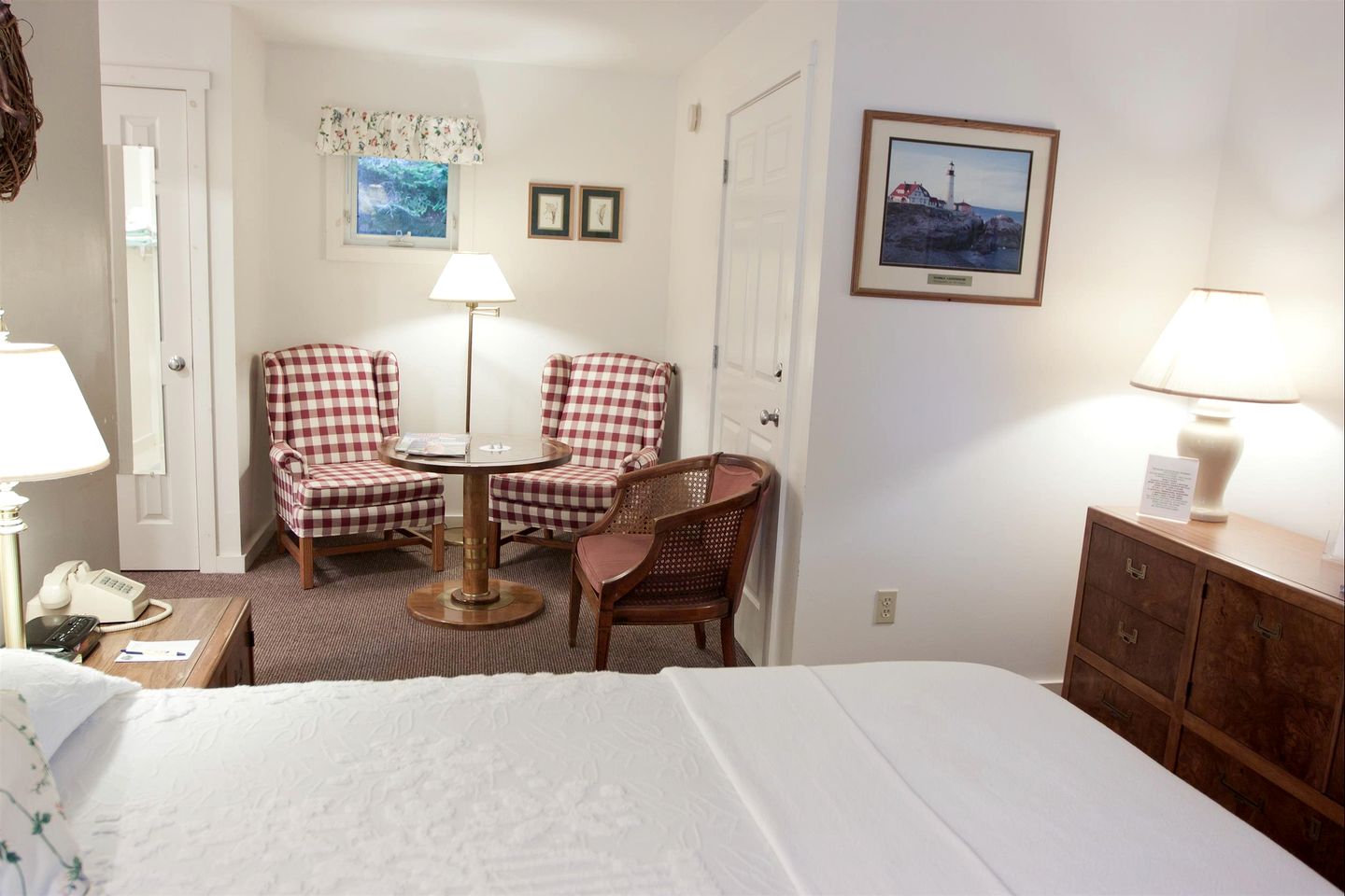 Romantic Getaway Accommodation Overlooking West Penobscot Bay in Maine