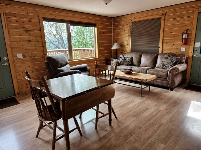 Log Cabins (United States of America, McCarthy, Alaska)