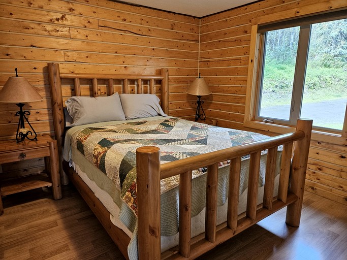 Log Cabins (United States of America, McCarthy, Alaska)