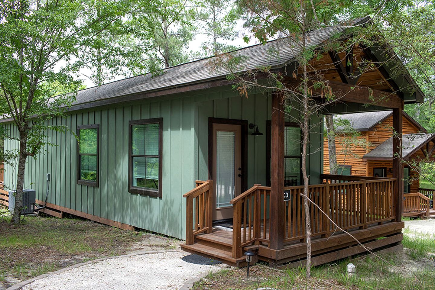Colorful Cabin Fully Equipped with River Views in Livingston, Texas