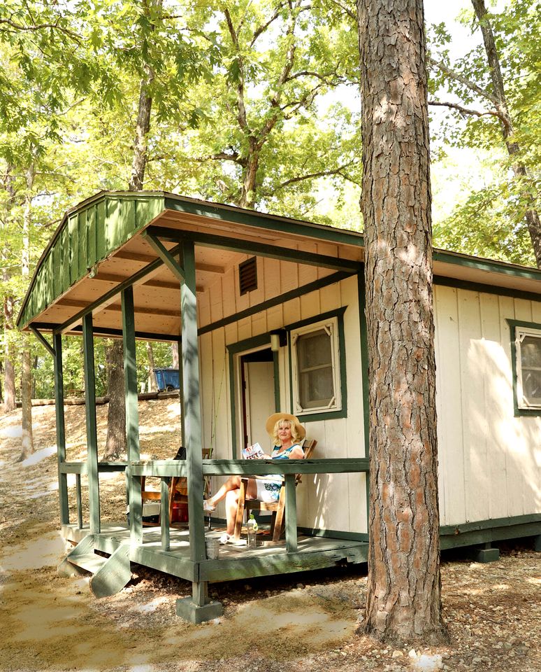 Rustic Camping Cabin near Silver Dollar City, Perfect for a Small Family Summer Holiday