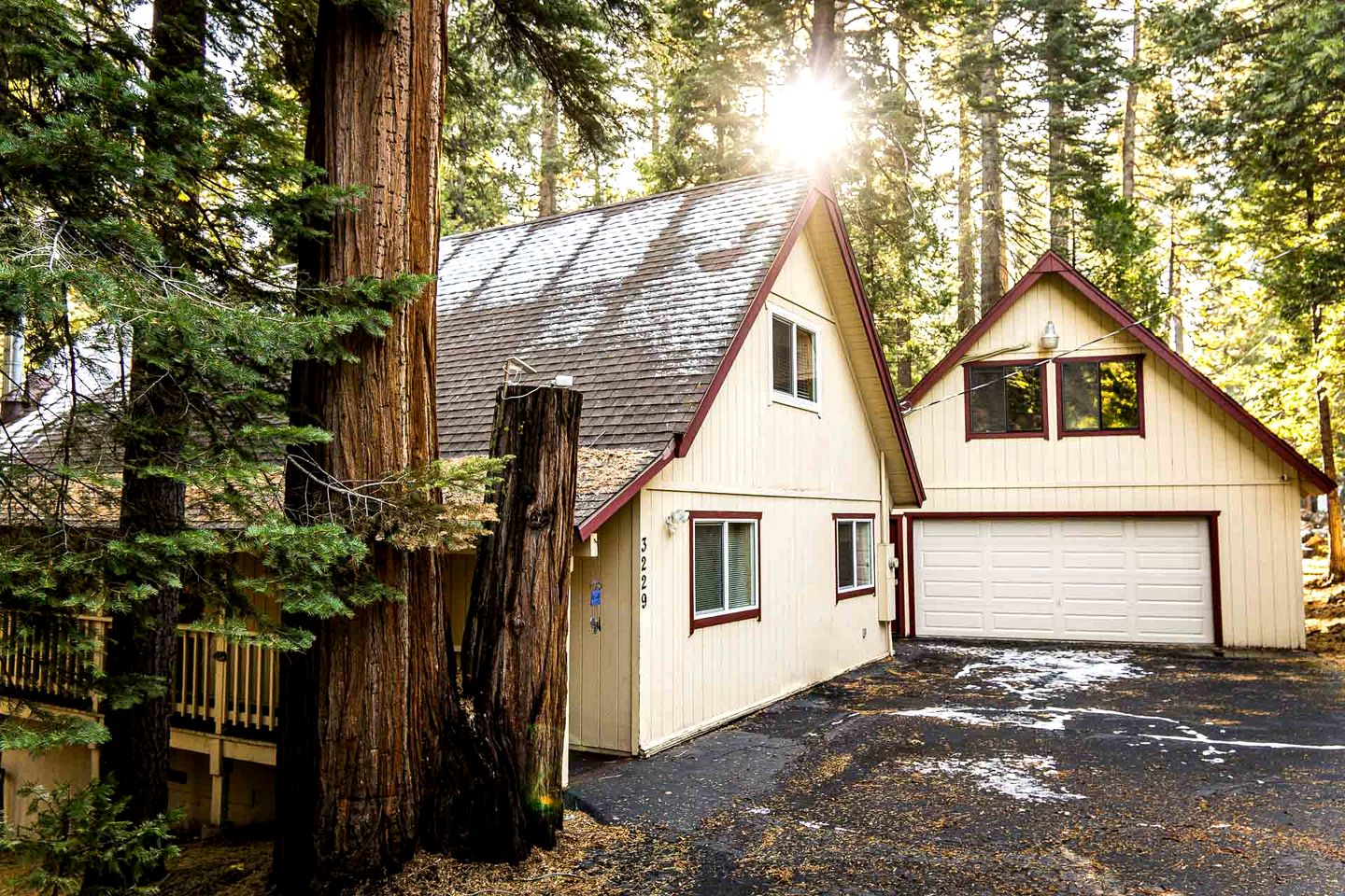 Cottages (United States of America, Dorrington, California)