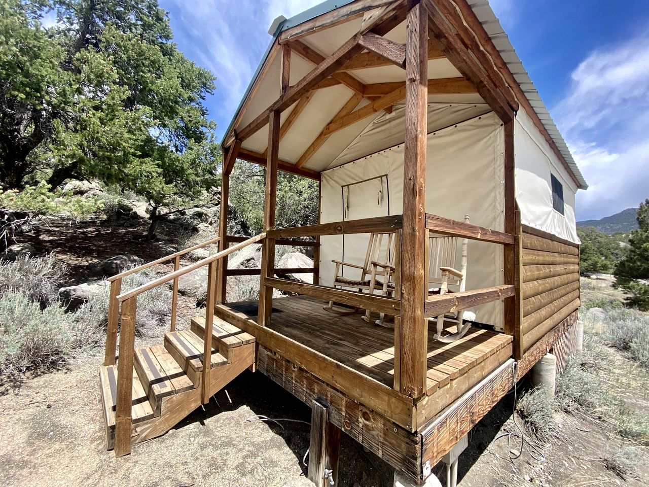 Cute Tented Cabin Lovely for a Romantic Getaway in Buena Vista, Colorado