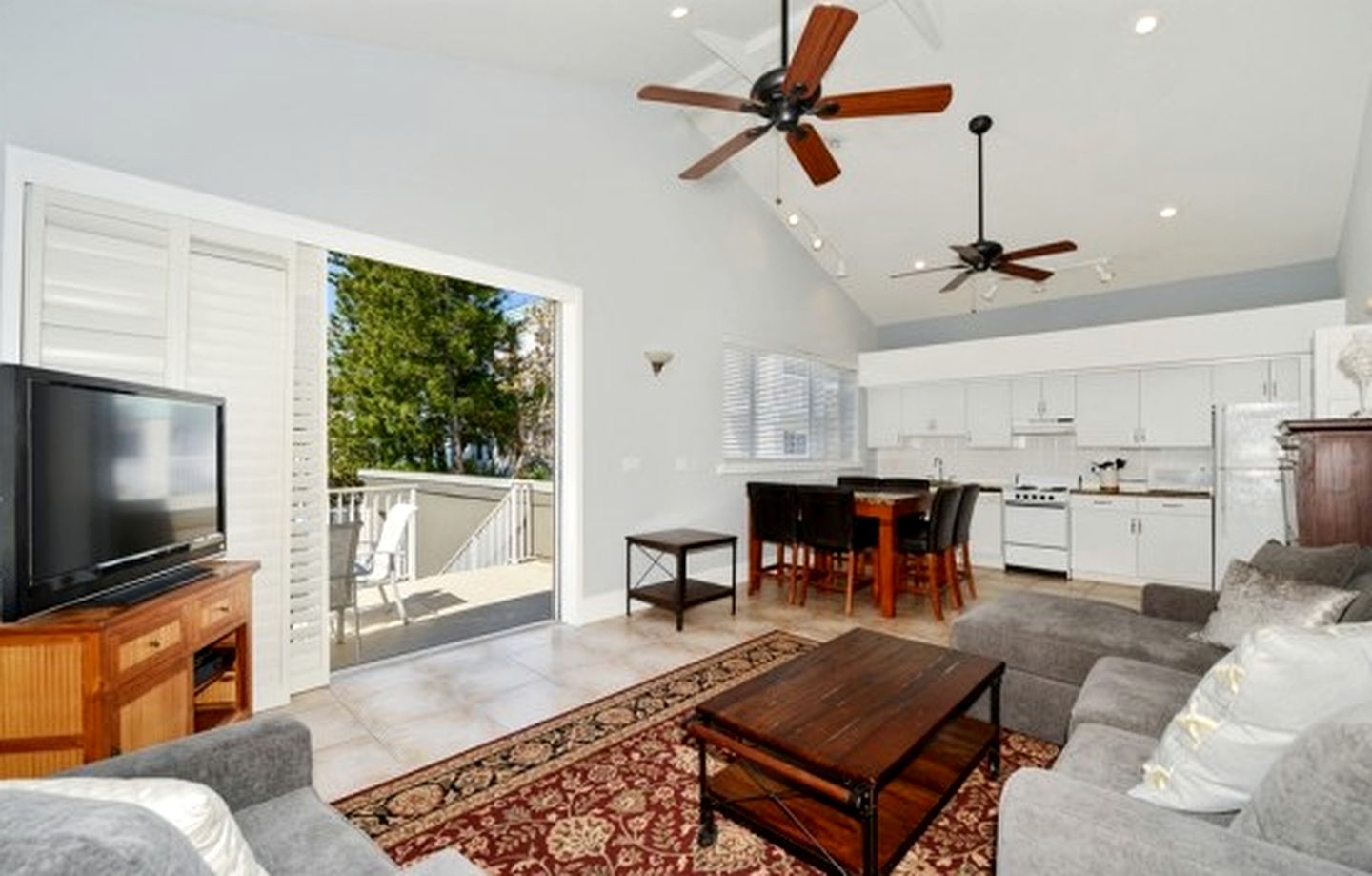 Nature Lodges (Indian Rocks Beach, Florida, United States)