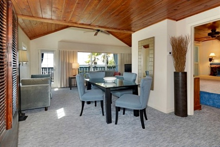 Nature Lodges (Indian Rocks Beach, Florida, United States)