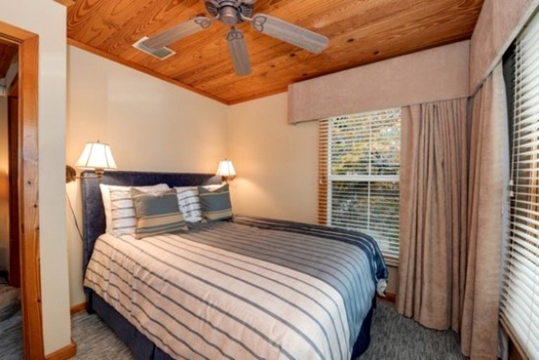 Nature Lodges (Indian Rocks Beach, Florida, United States)