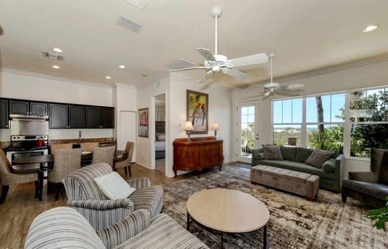 Cottages (Indian Rocks Beach, Florida, United States)