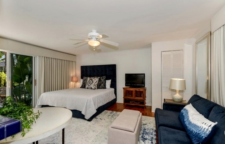 Cottages (Indian Rocks Beach, Florida, United States)