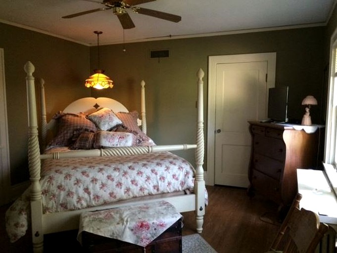 Nature Lodges (Deerwood, Minnesota, United States)