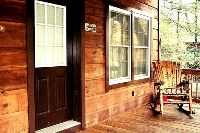 Cabins (United States of America, Monterville, West Virginia)