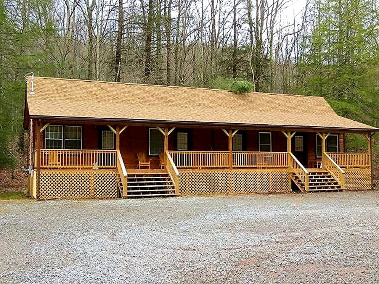 Secluded Wooden Cabin Next to Fantastic Hiking Trails in Monterville, West Virginia