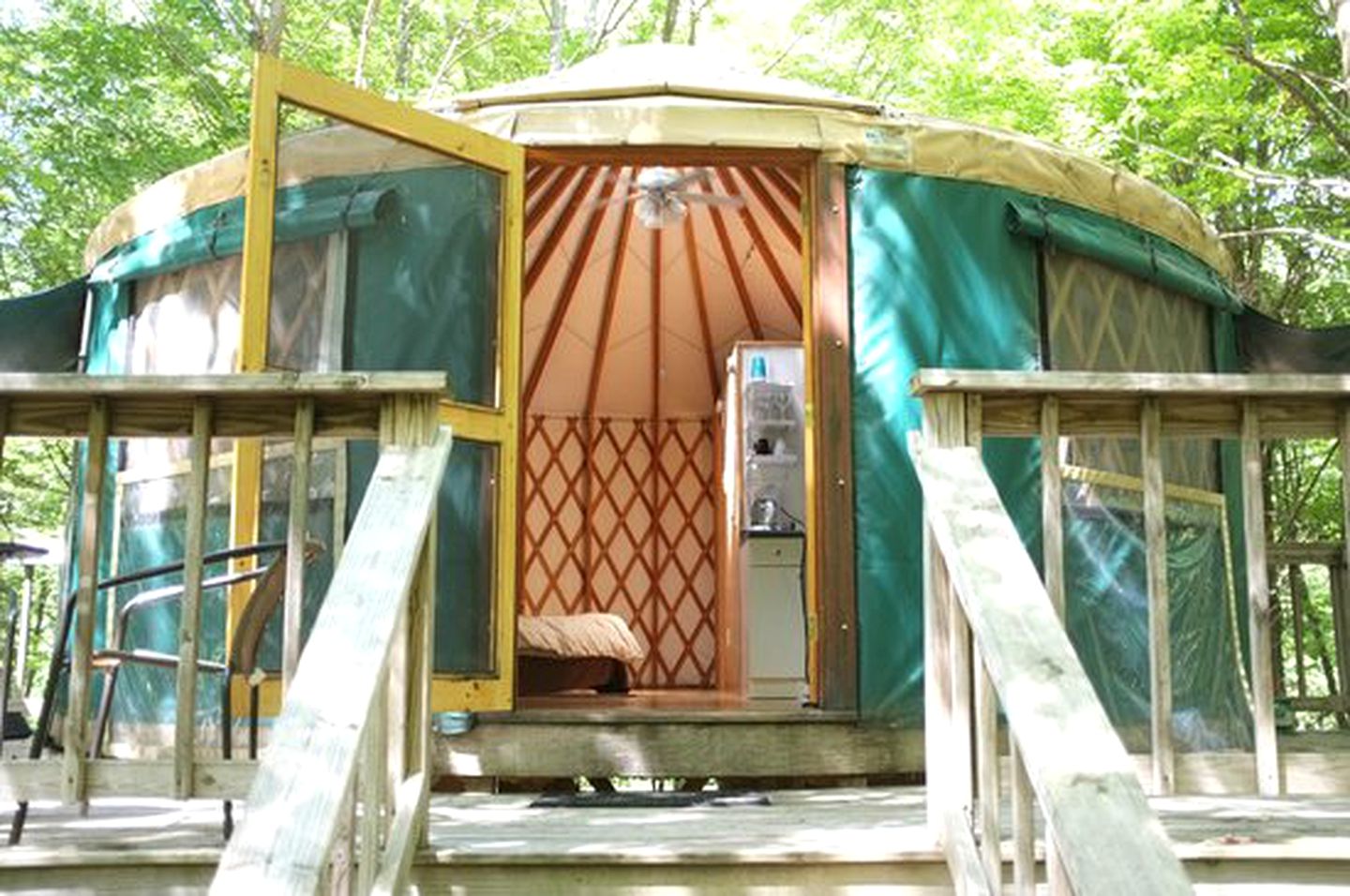 Yurts (East Meredith, New York, United States)