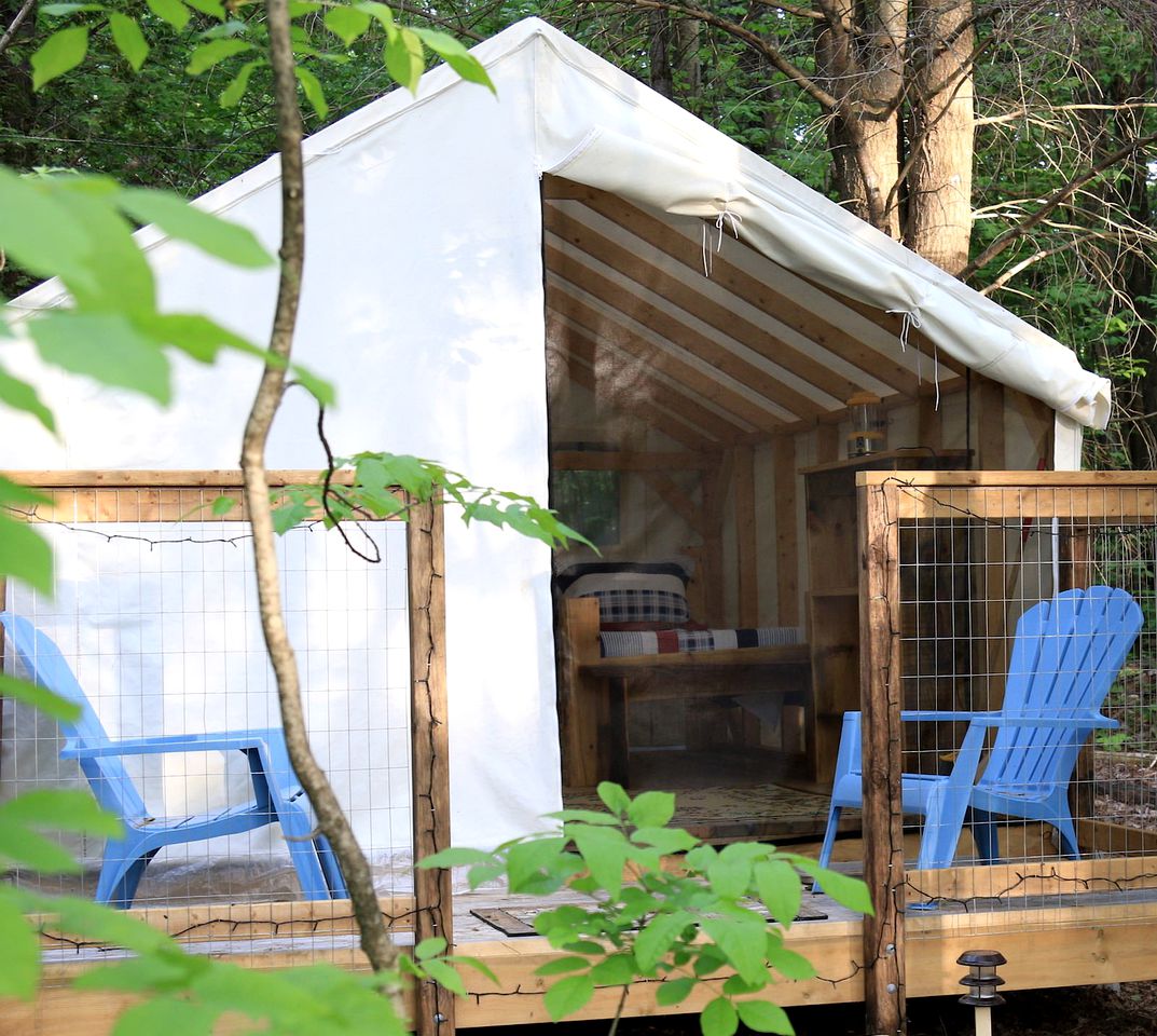 Tents (Parry Sound, Ontario, Canada)