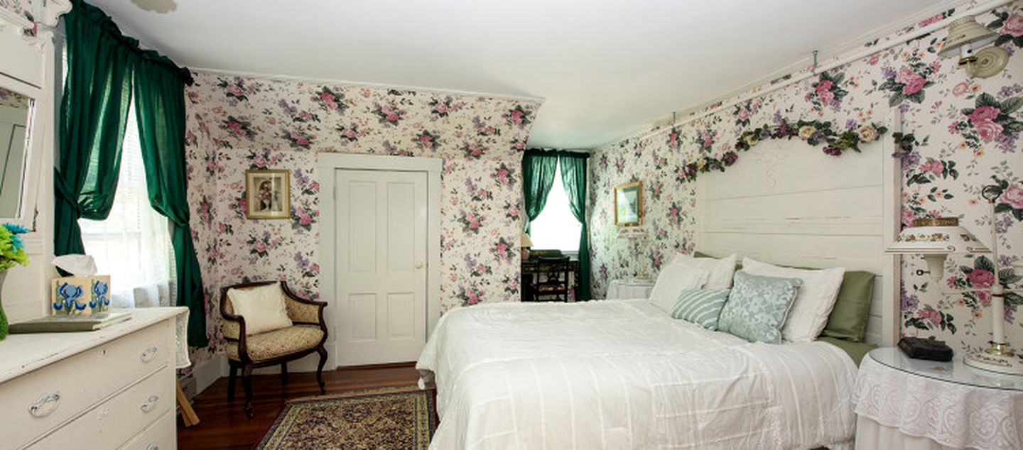 Nature Lodges (Harrisville, New Hampshire, United States)