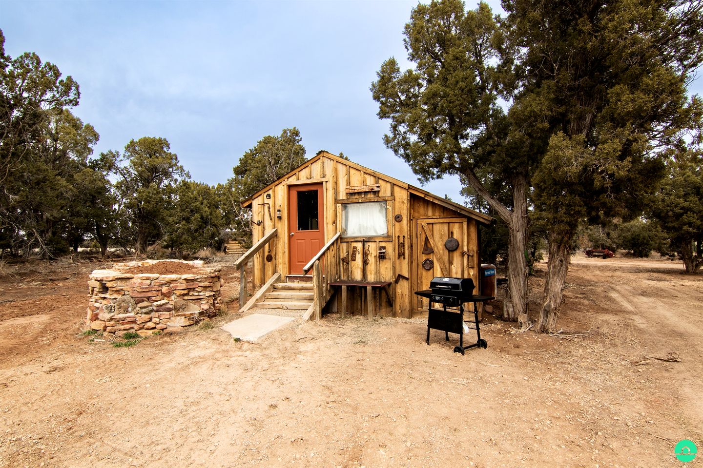 Adorable Glamping Cabin on a Wheat Farm for a Unique Getaway near Canyonlands National Park in Utah