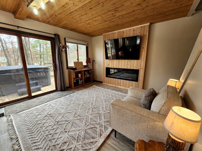 Cabins (United States of America, Reed City, Michigan)