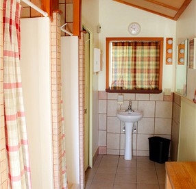 Cabins (Garberville, California, United States)