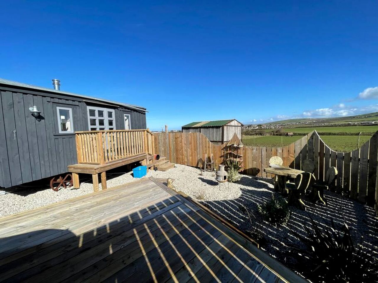 Amazing Secluded Tiny House with Fire Pit and Stunning Views in Camelford, England