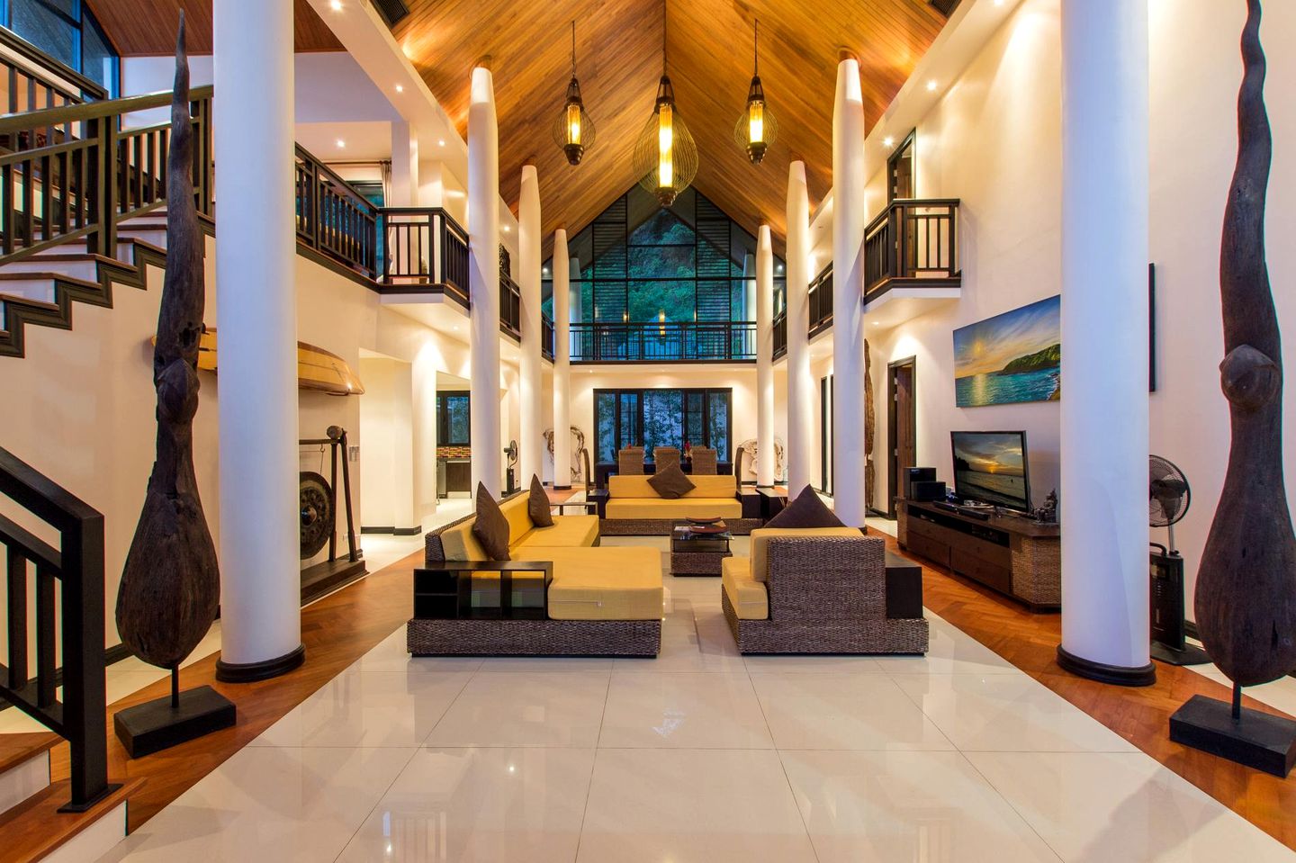 Enjoyable Villa with Swimming Pool and Fantastic Sights in Rawai, Phuket Island